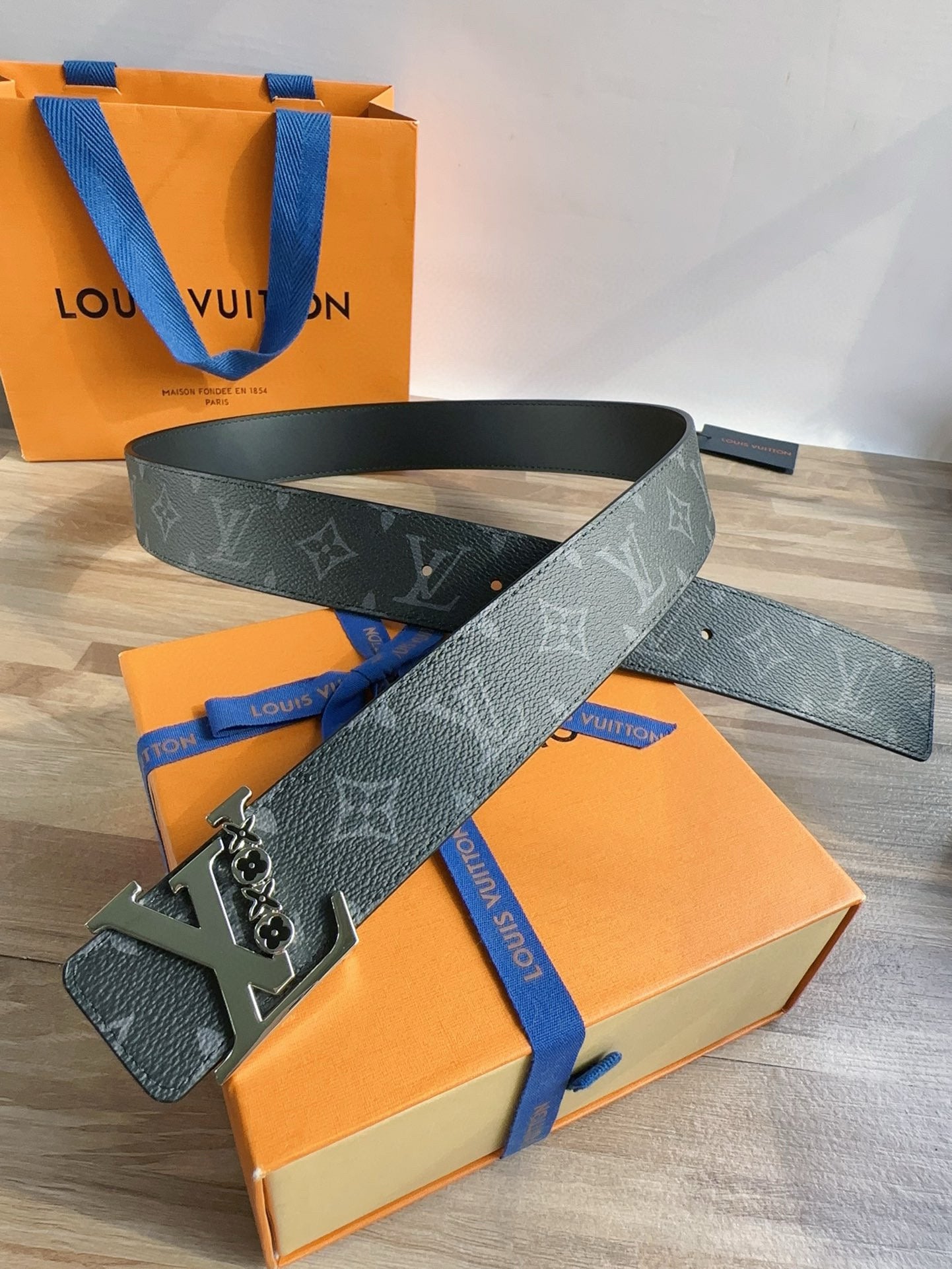 Louis Vuitton Party 40mm Reversible BeltS