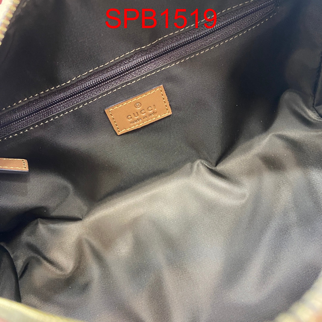 Gucci GG Emblem medium toiletry case