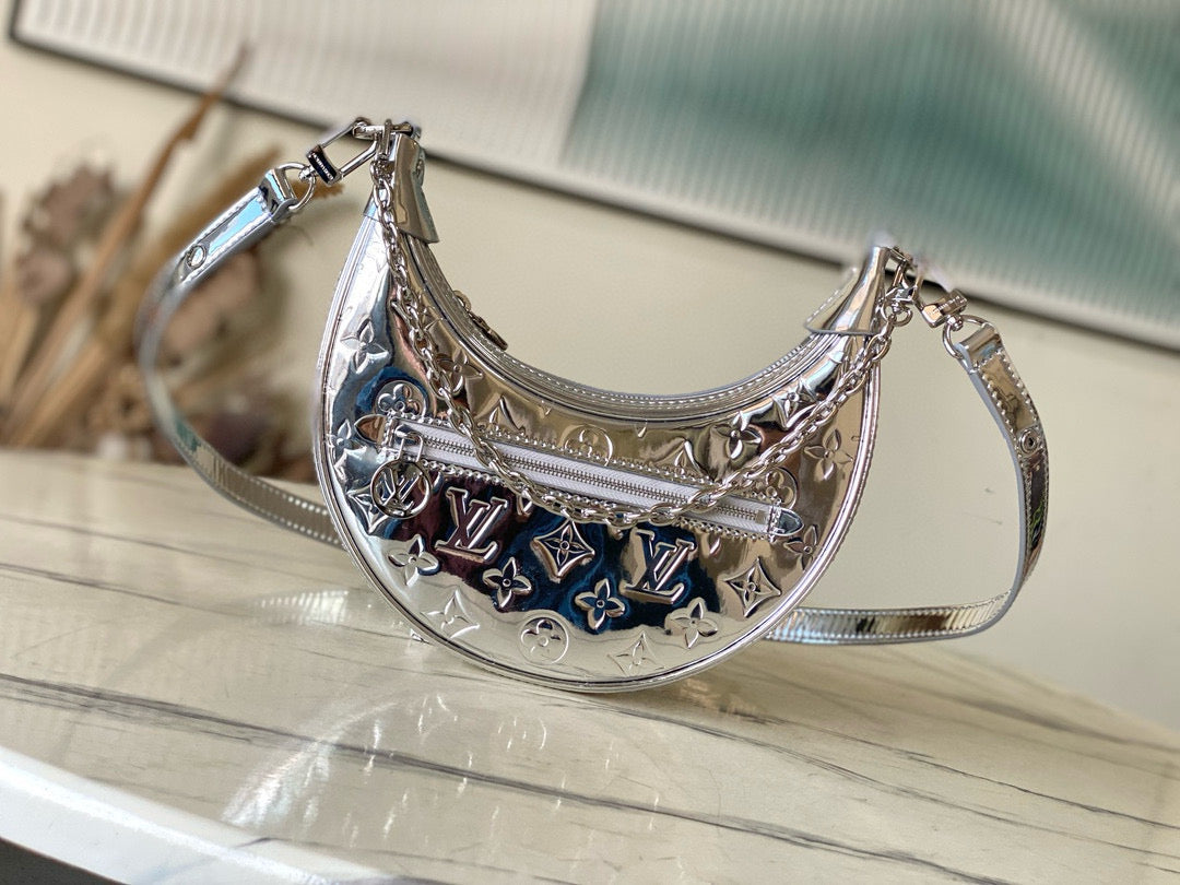 Louis Vuitton Loop Mirror bag