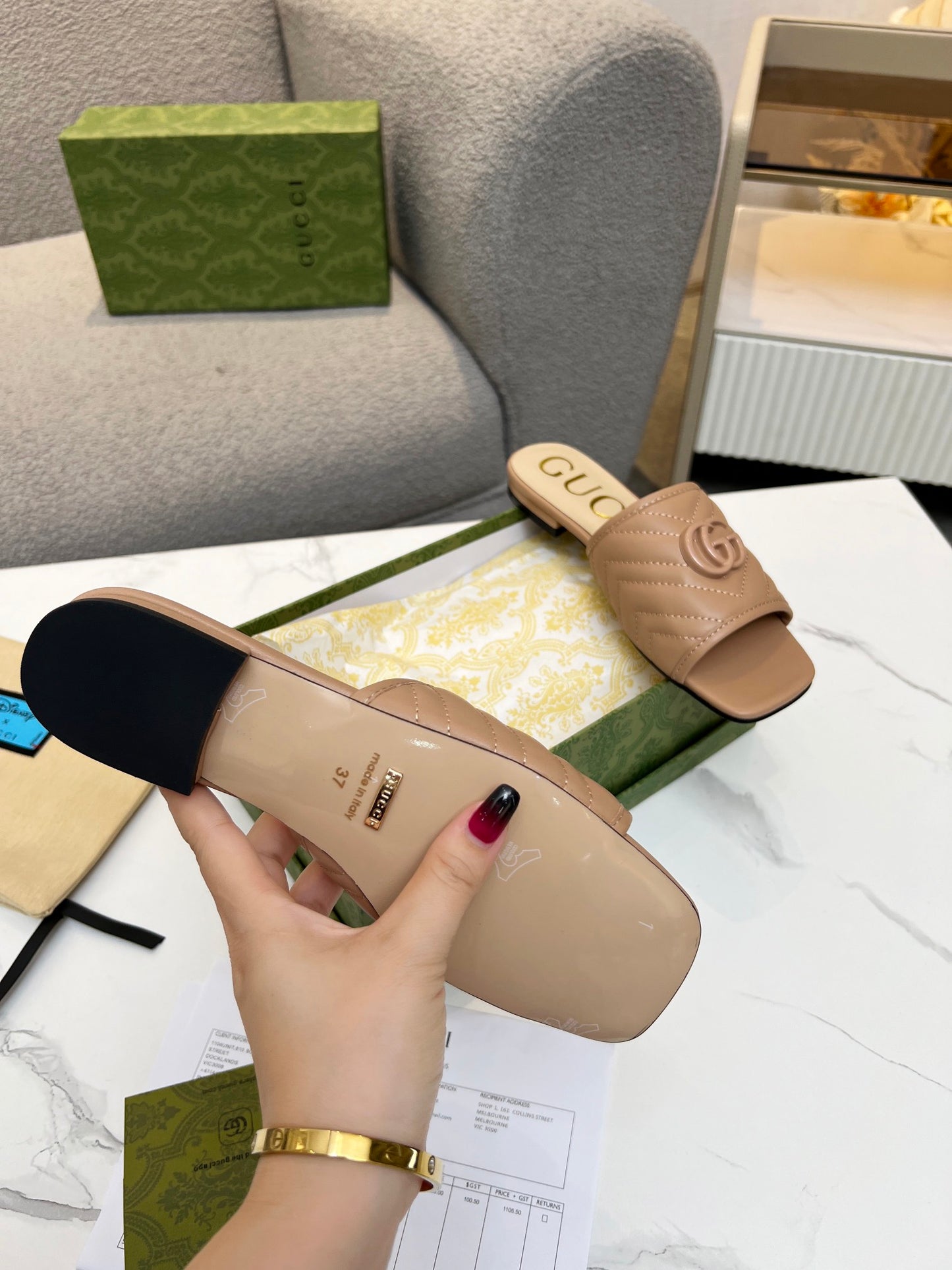 Gucci Leather sandals