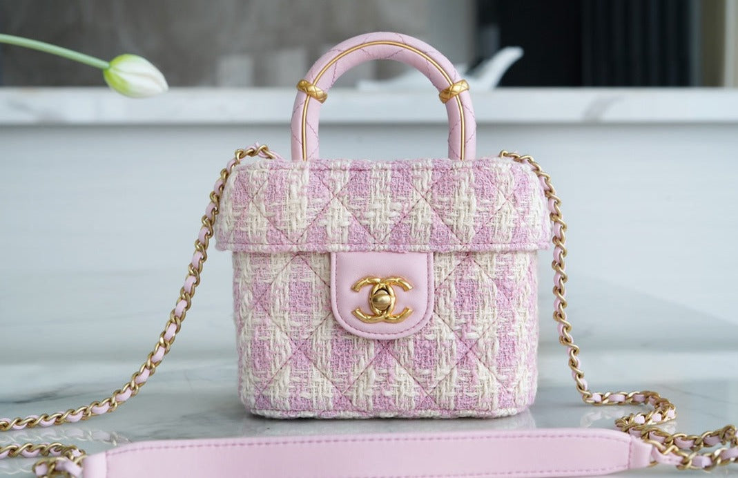 Chanel 23s Top handle Tweed
