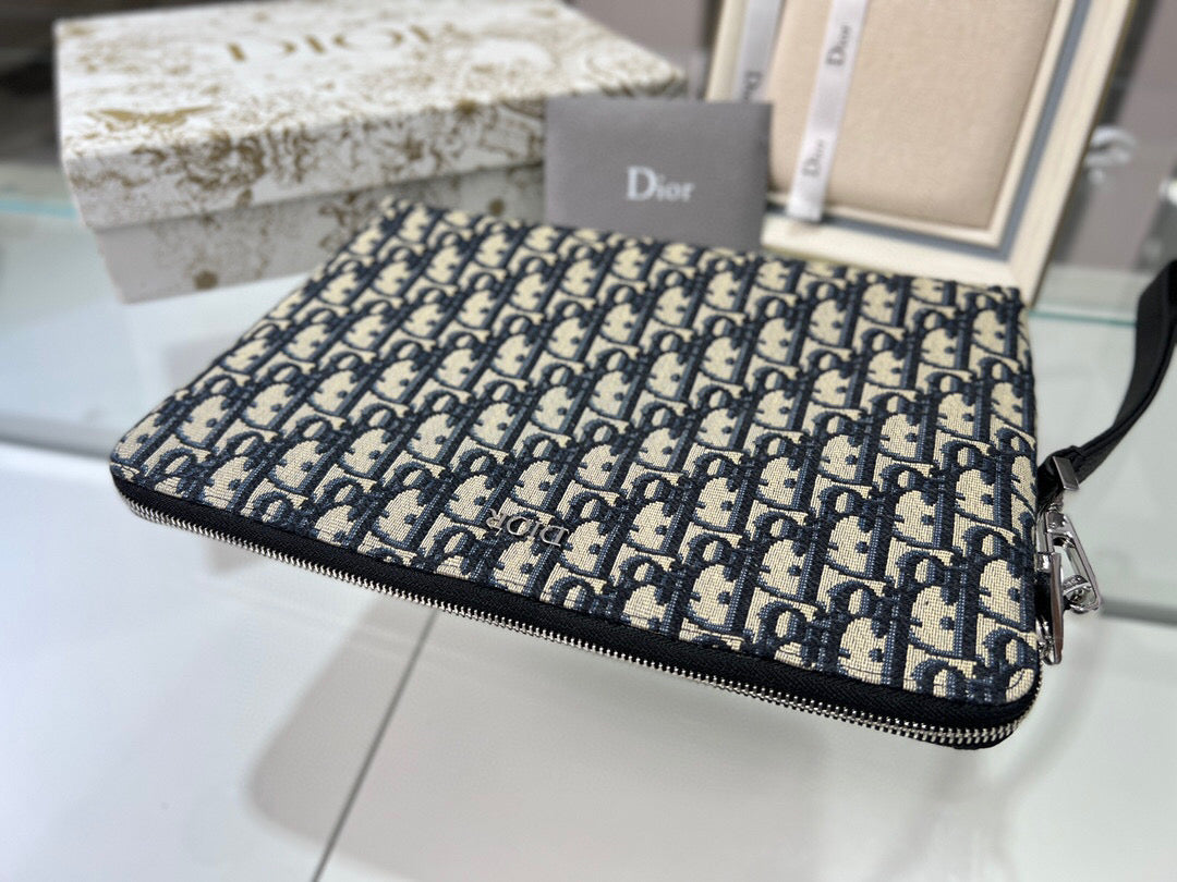Dior Pouch