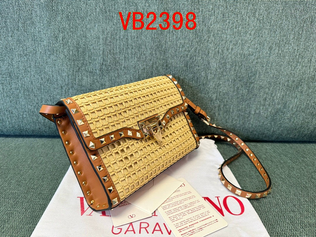 Valentino Straw shoulder bag