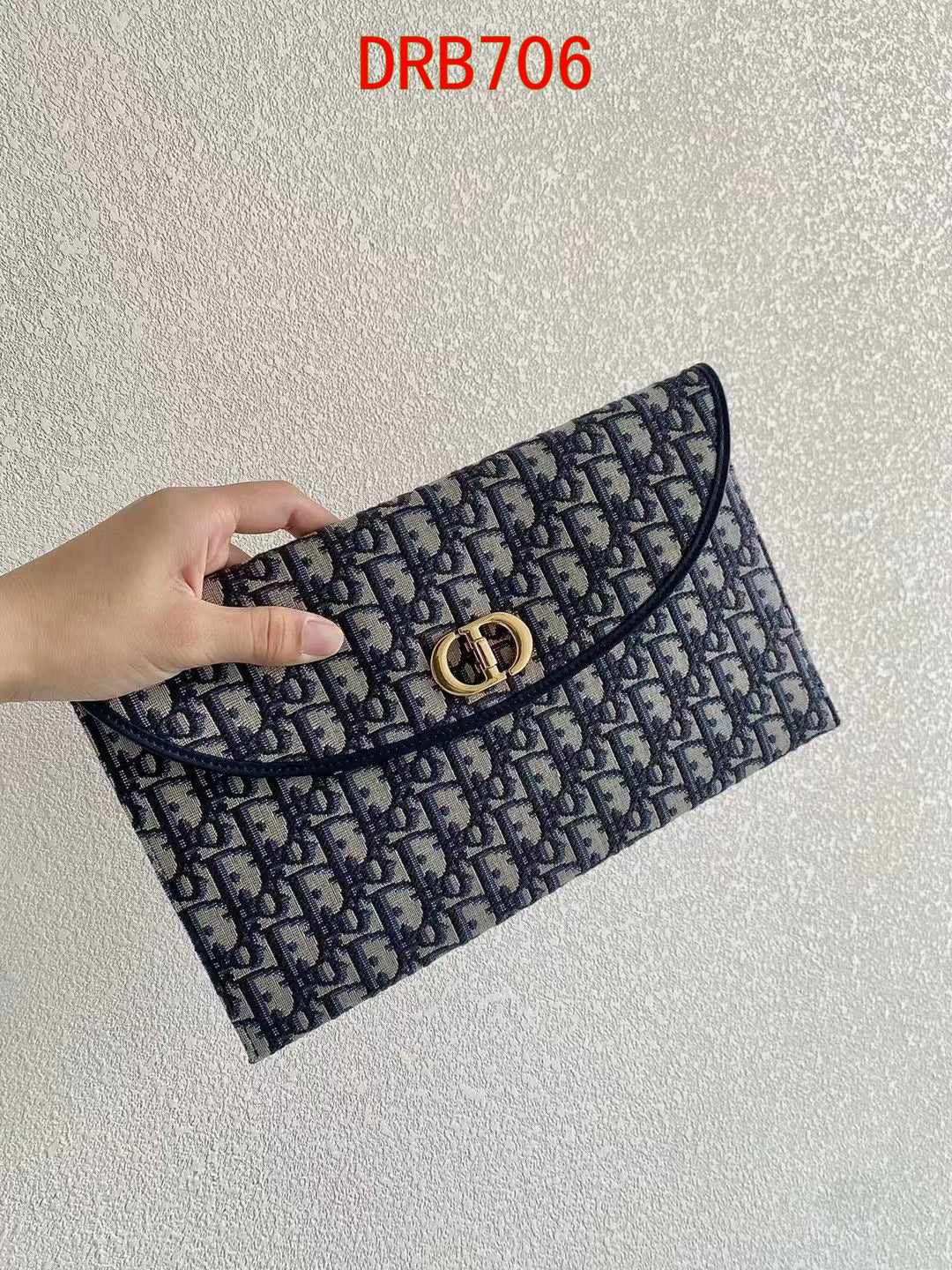 Dior 30 Montaigne Oblique