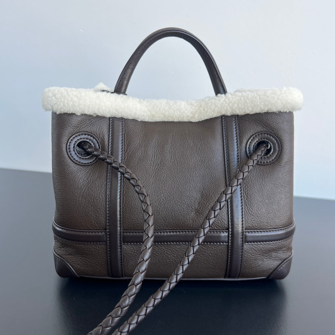 Bottega Veneta Andiamo Small Teddy bag