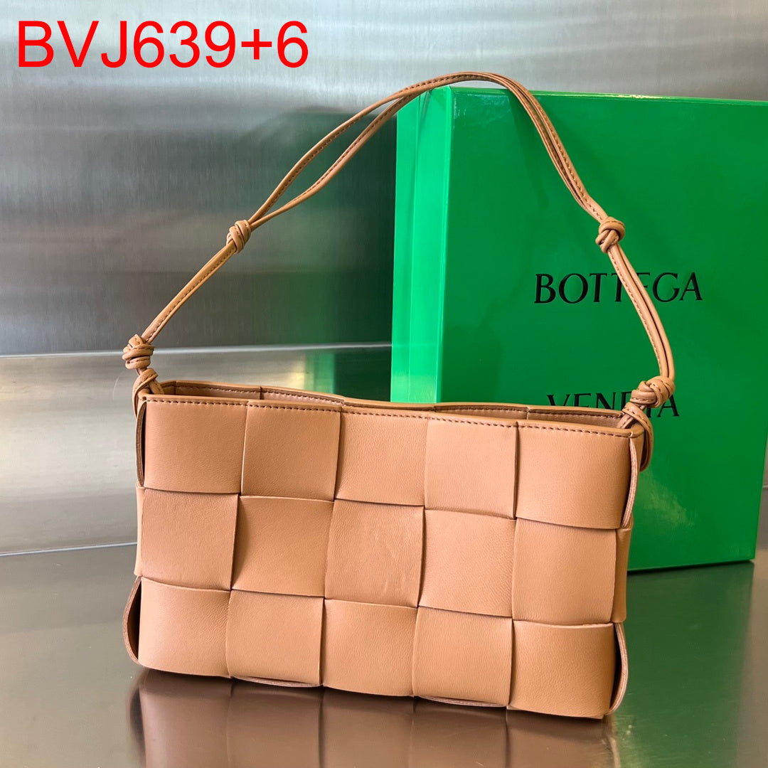 Bottega Veneta Cassette Pouch On Strap