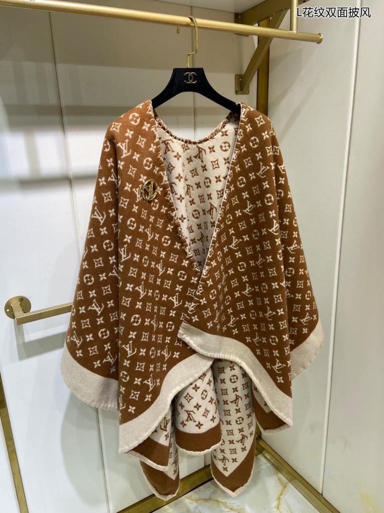 Louis Vuitton Poncho/Wrap