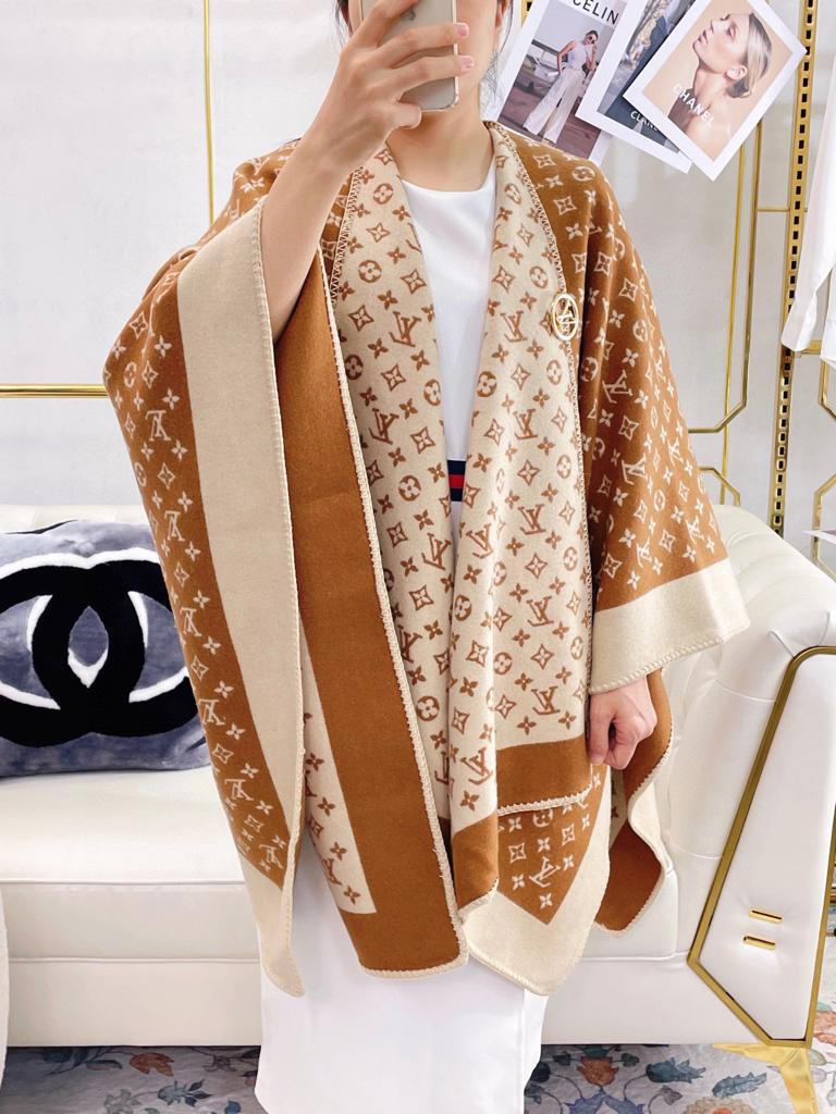 Louis Vuitton Poncho/Wrap