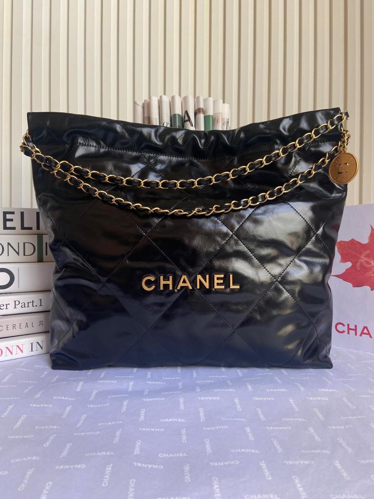 Chanel 22 Medium Size