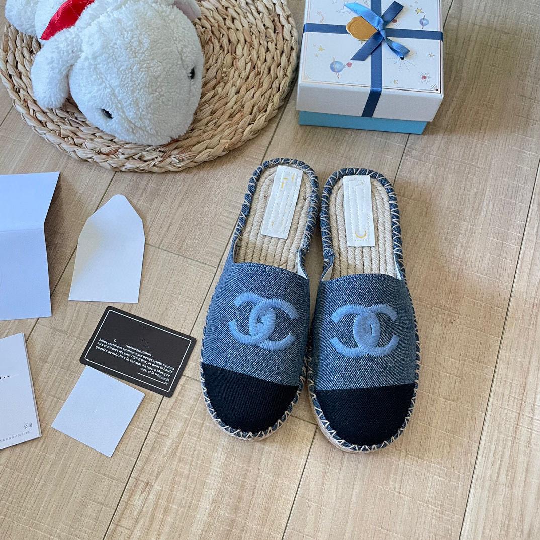 Chanel Espadrilles mule