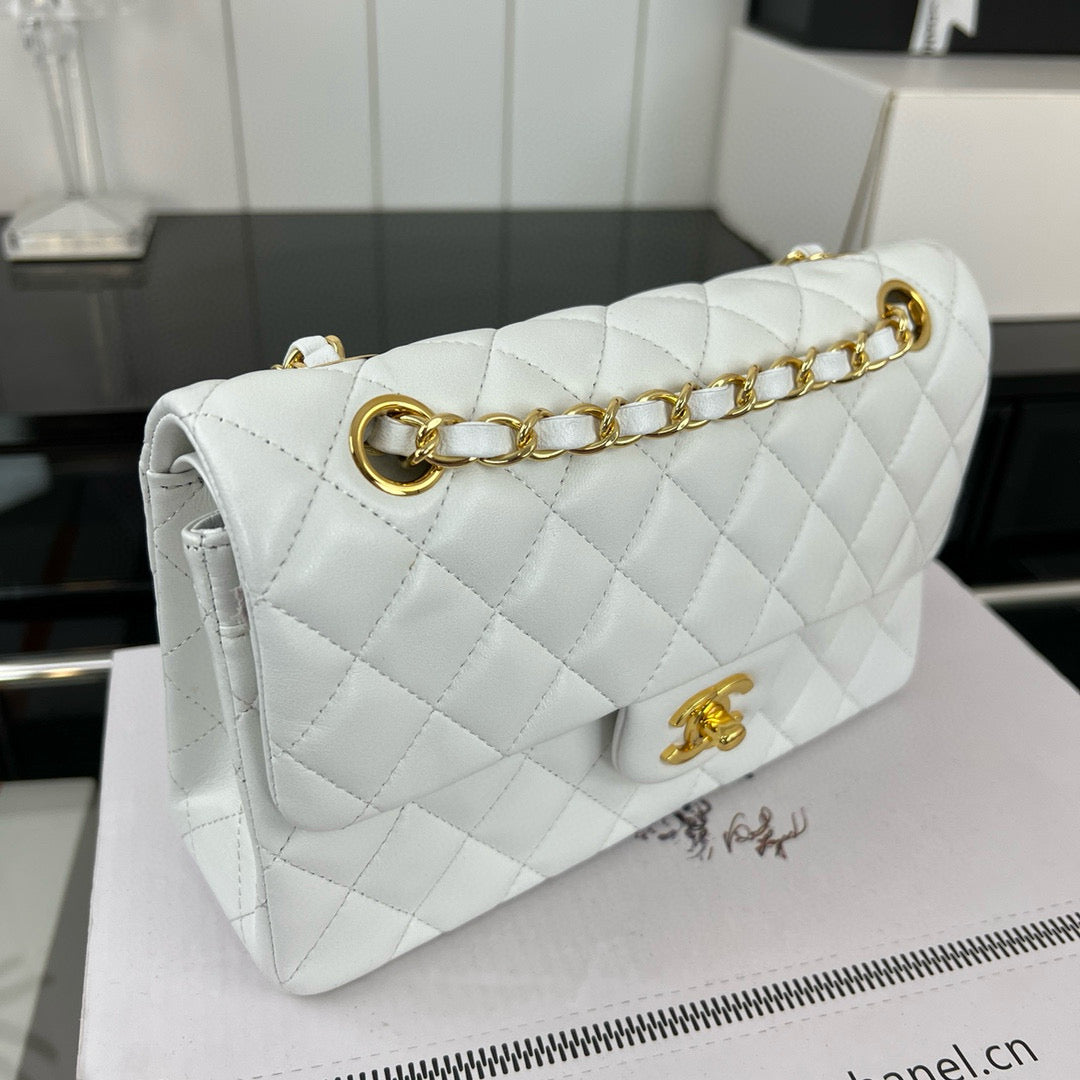Chanel Classic Flap Bag 23 cm Sheepskin leather