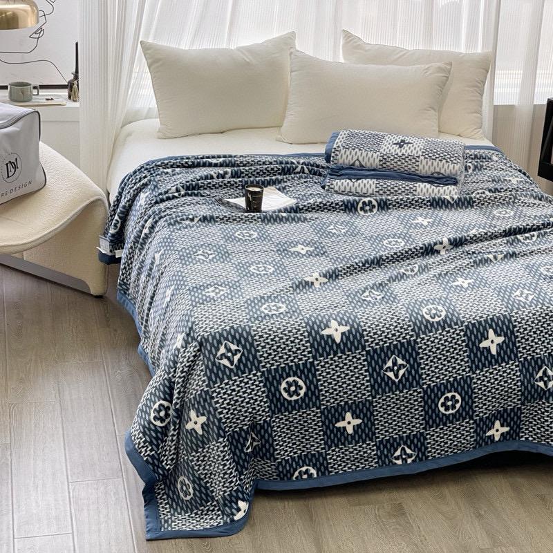 Louis Vuitton Blanket, Bed cover