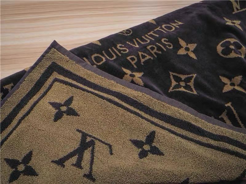 Louis Vuitton 2pcs towel set