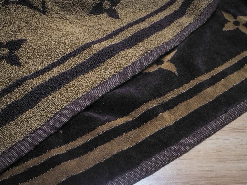 Louis Vuitton 2pcs towel set