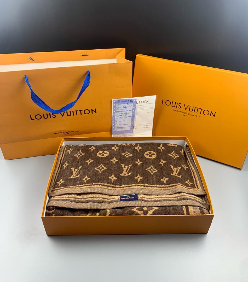 Louis Vuitton 2pcs towel set