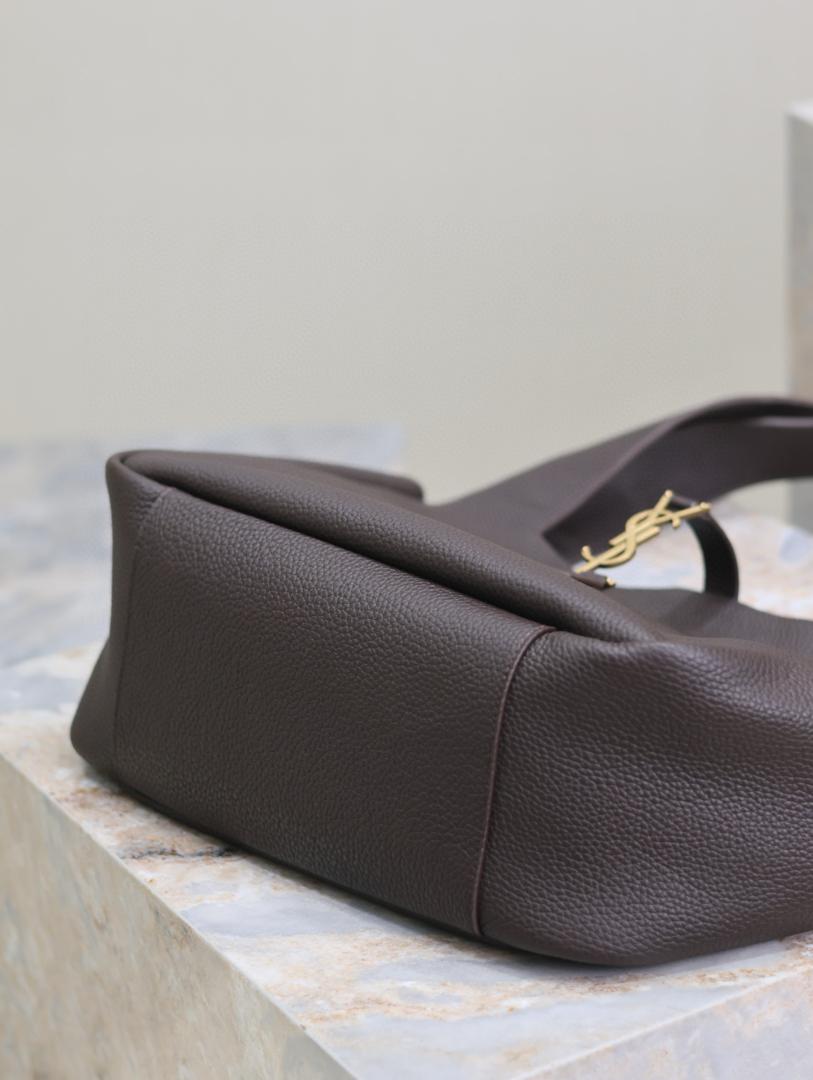 YSL LE 5 A 7 BEA in Grained leather