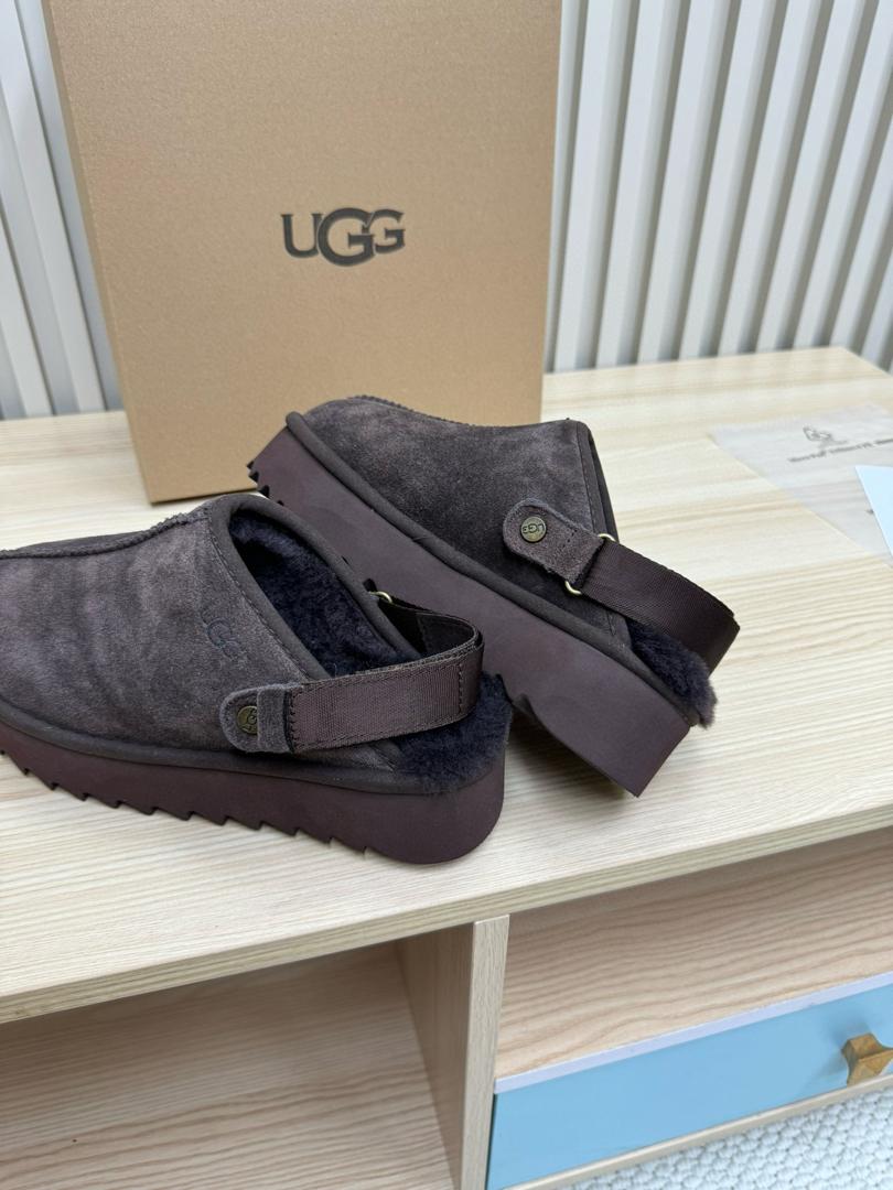 UGG Platform Clog