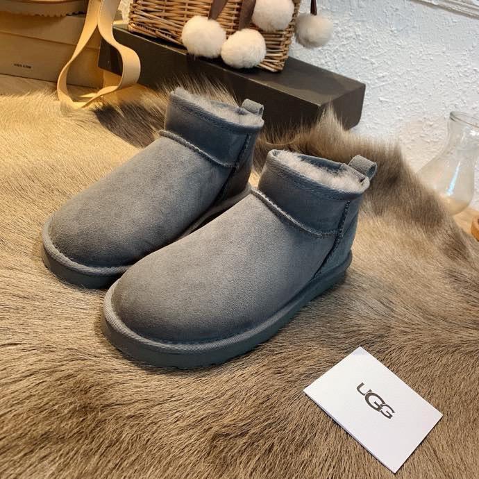 UGG Classic Ultra mini
