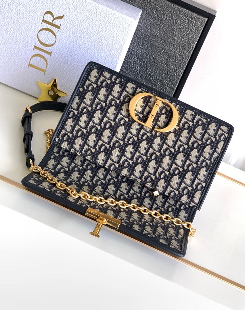 Dior 30 Montaigne chain bag