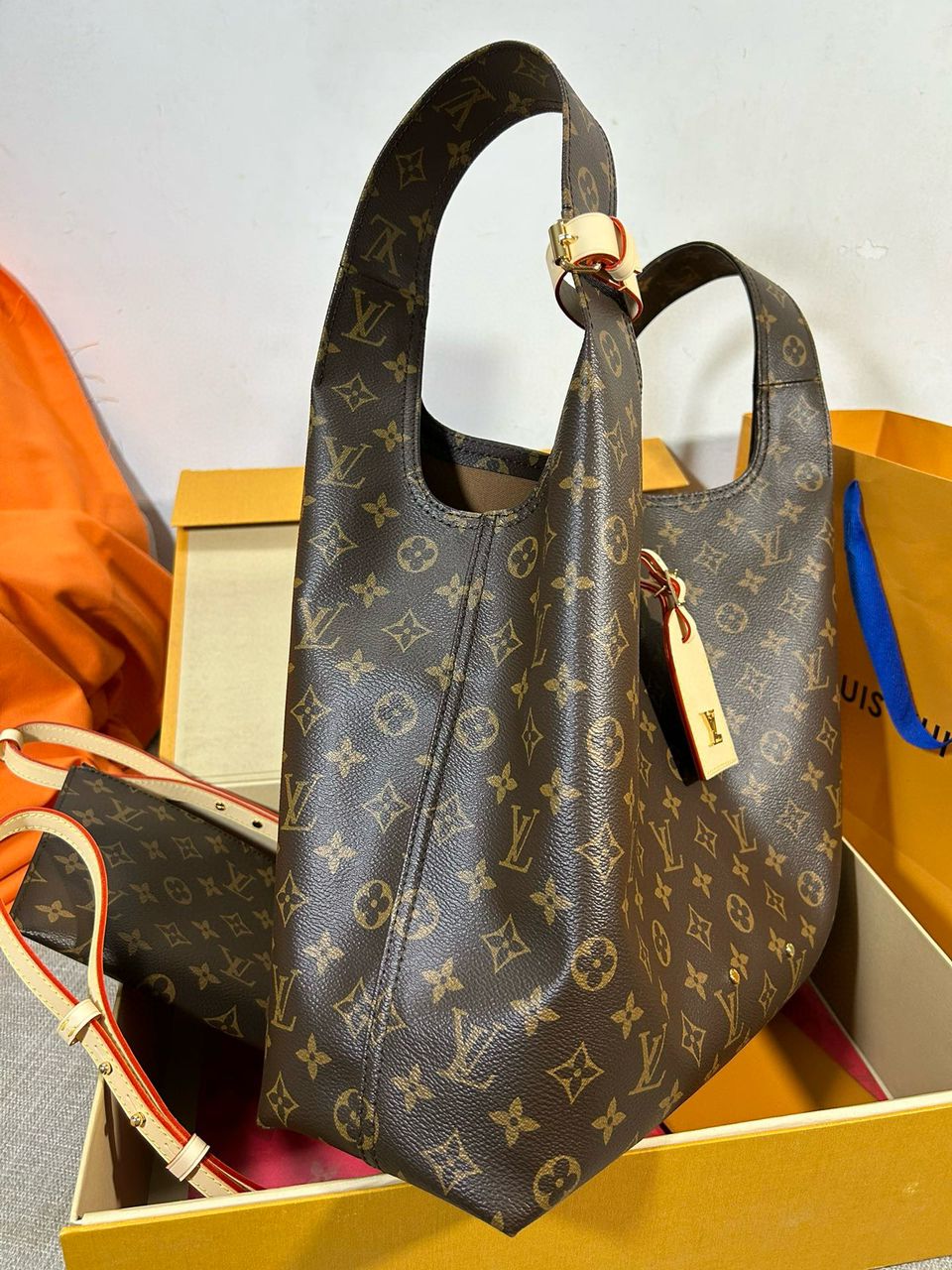 Louis Vuitton Atlantis GM Monogram