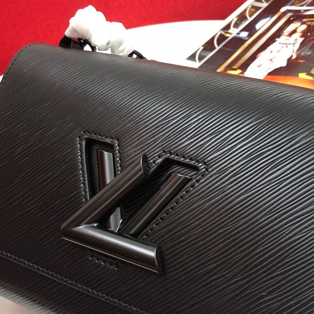Louis Vuitton Twist MM all black edition