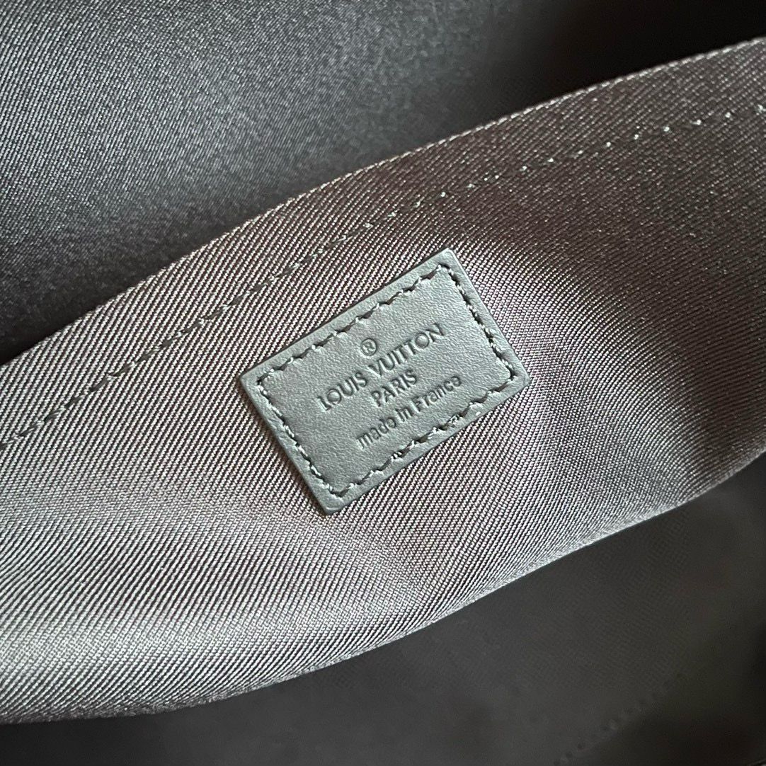 Louis Vuitton Sac Plat Horizontal Zippe