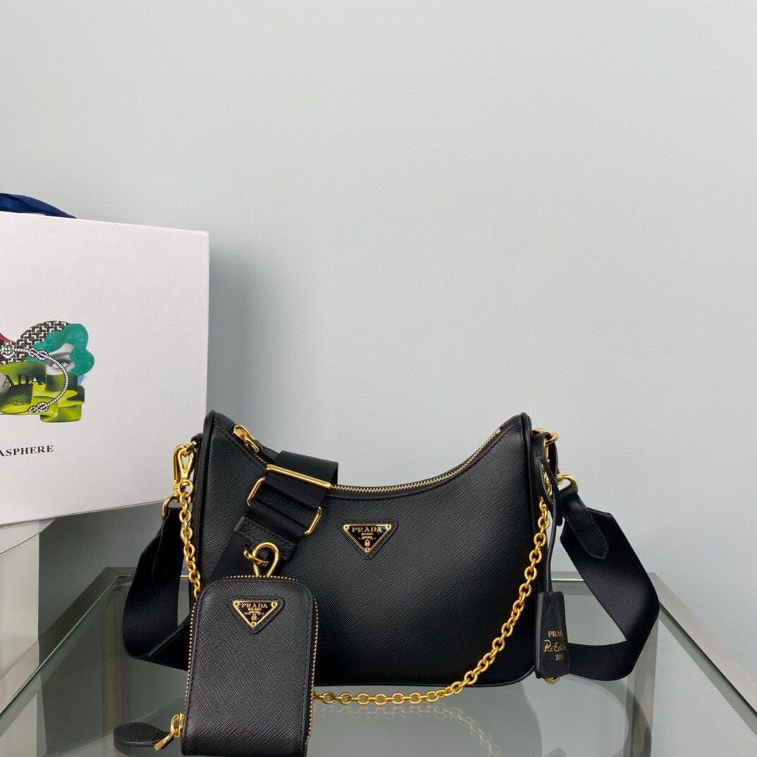 Prada Re-Edition 2005 Saffiano leather bag
