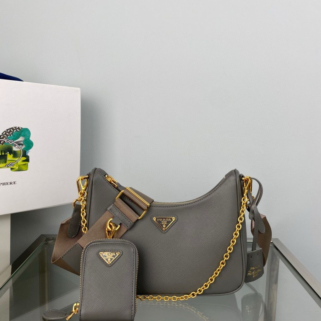 Prada Re-Edition 2005 Saffiano leather bag