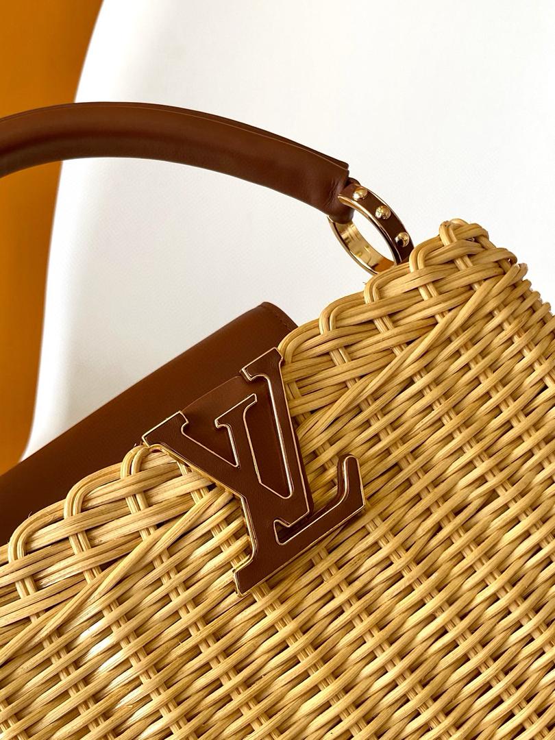 Louis Vuitton Capucines BB