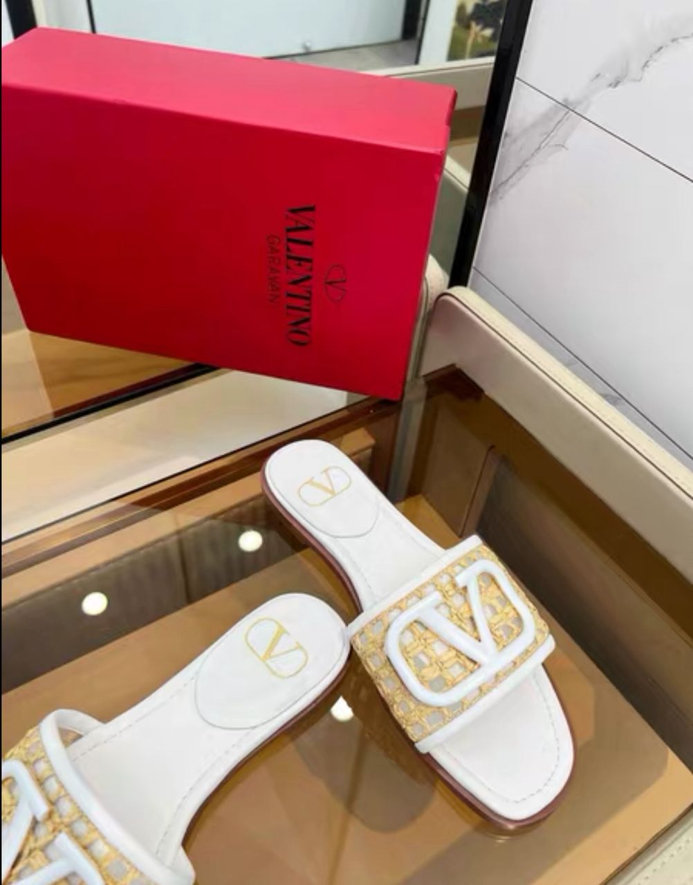Valentino Slides