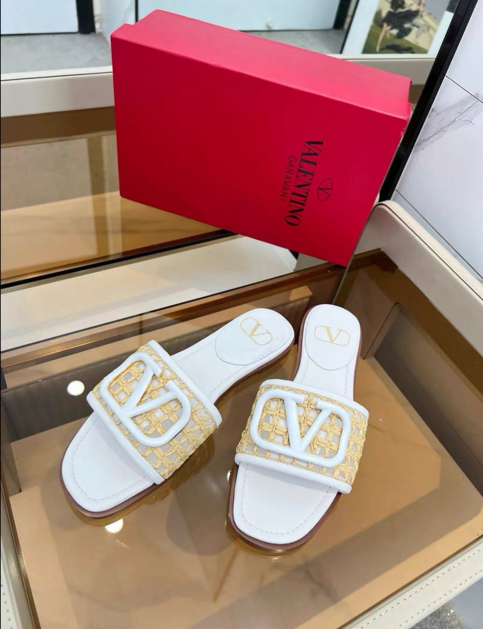 Valentino Slides
