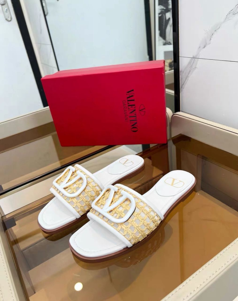 Valentino Slides