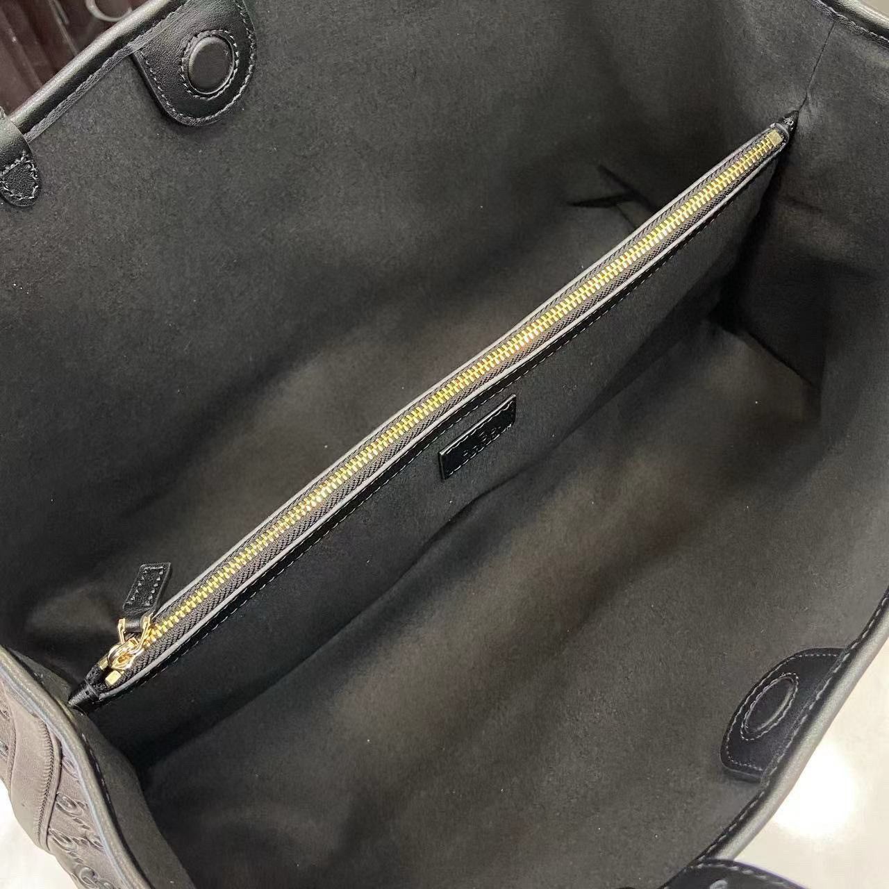Gucci GG Emblem leather large tote bag