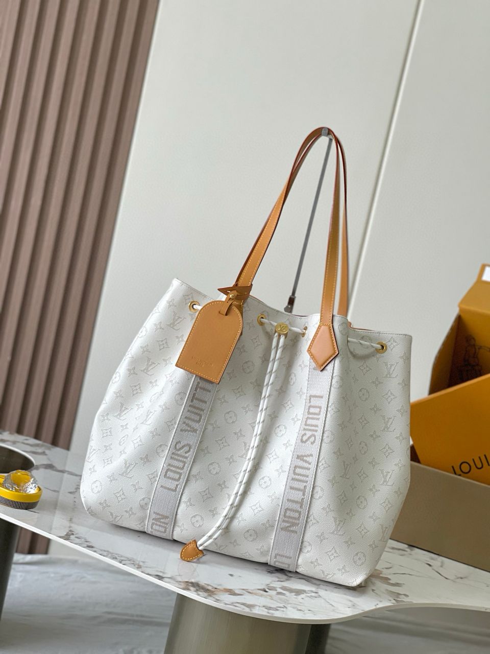 Louis Vuitton Marina Tote G71