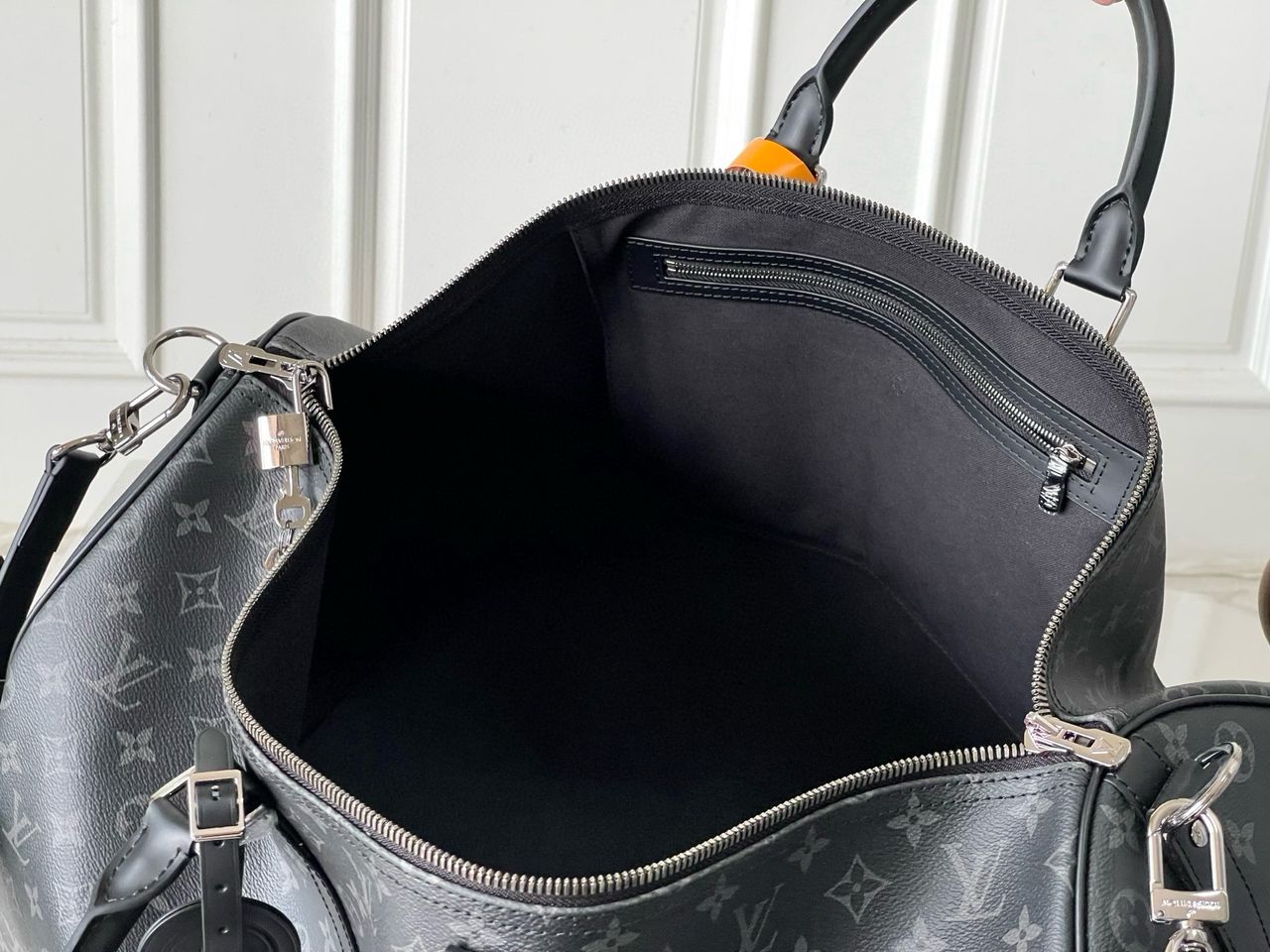 Louis Vuitton Keepall Bandoulière 55 Monogram Eclipse