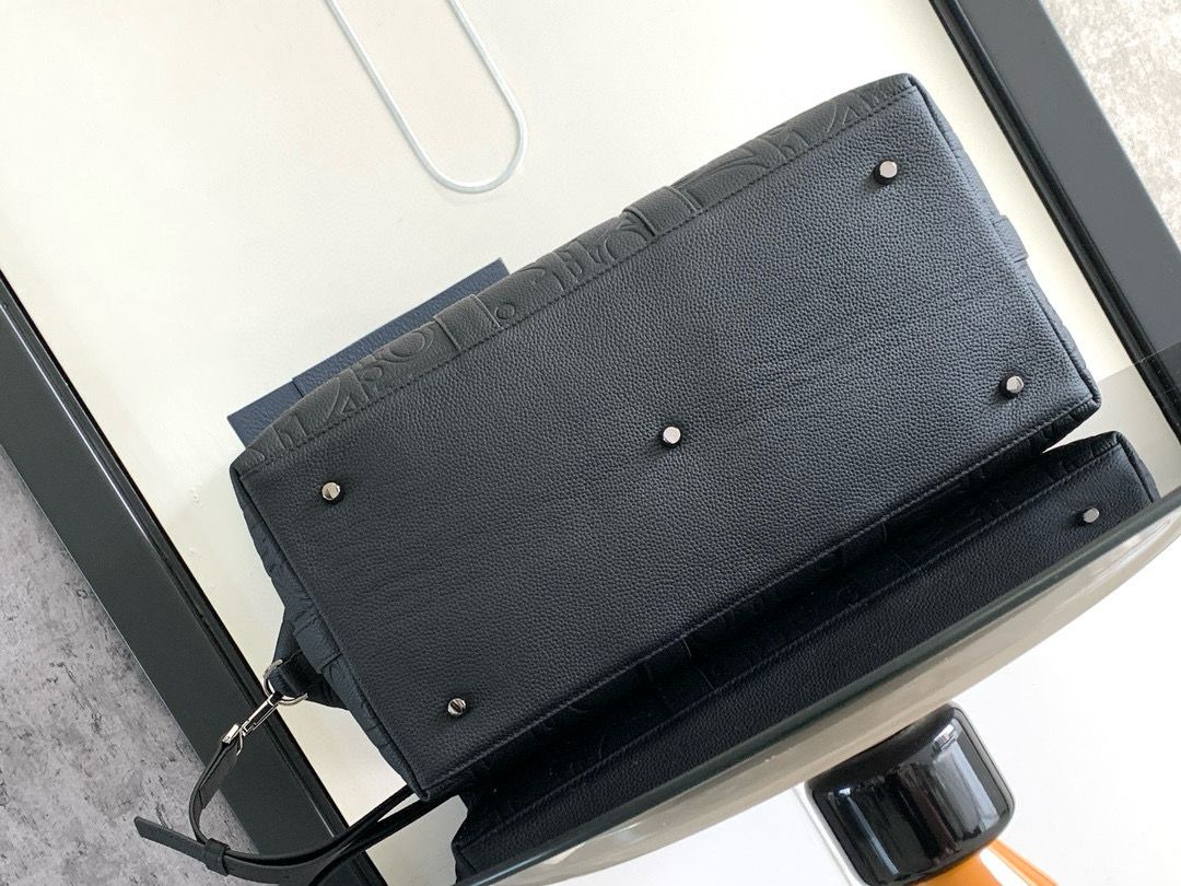 Dior Weekender 40 leather travel bag