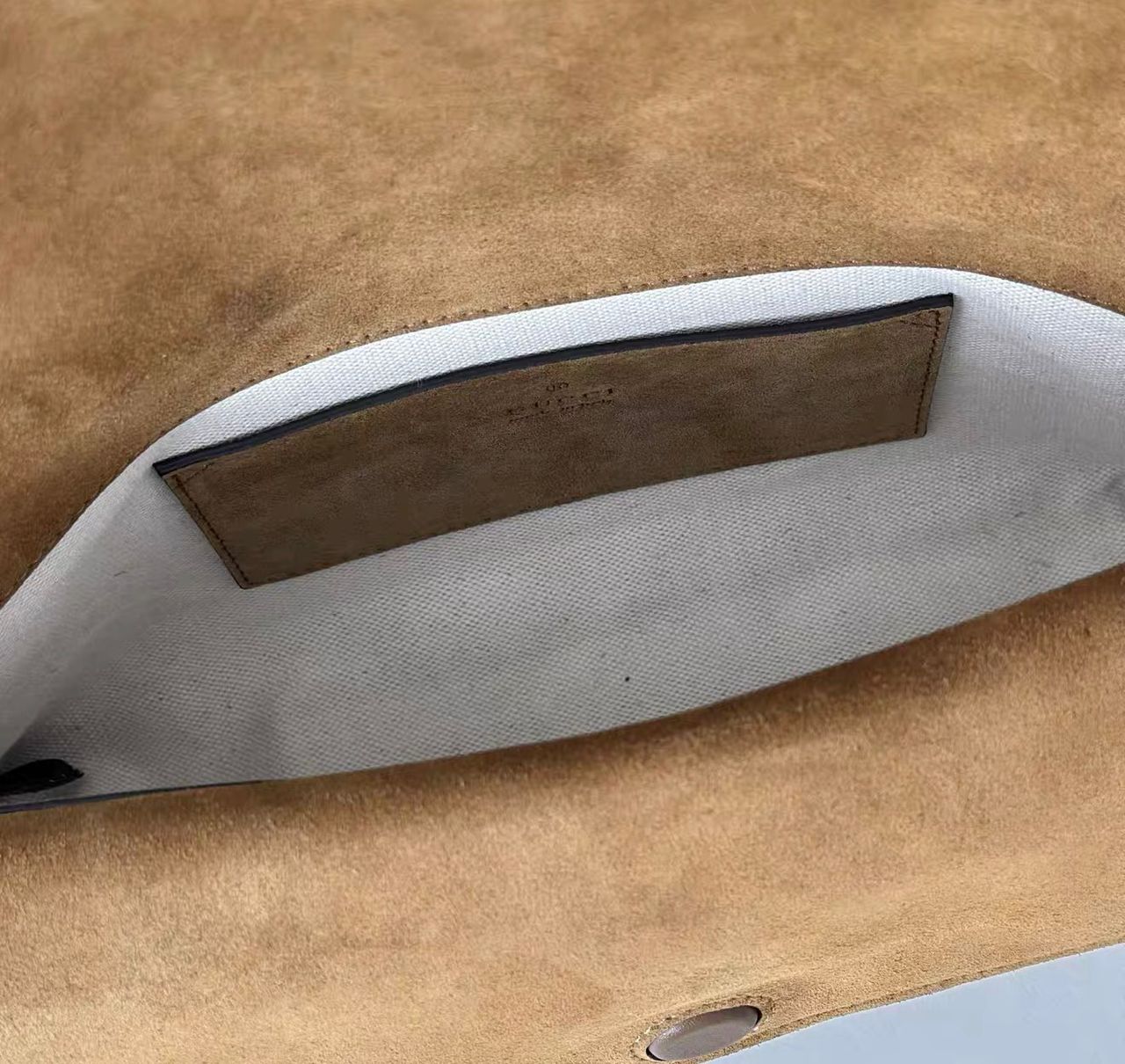 Gucci Medium suede shoulder bag with chain