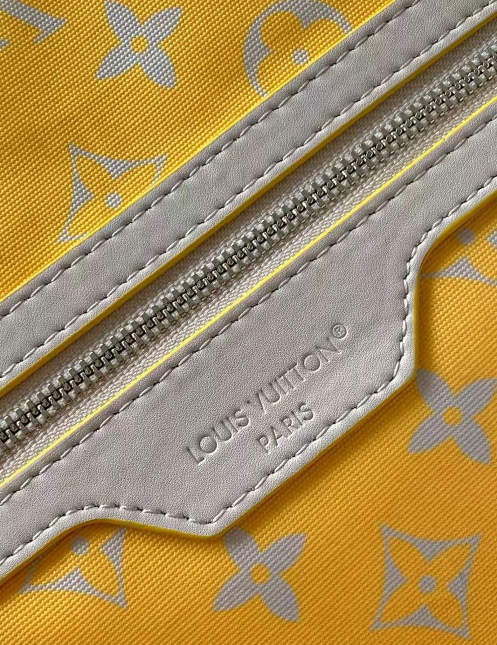 Louis Vuitton Keepall Bandoulière 50