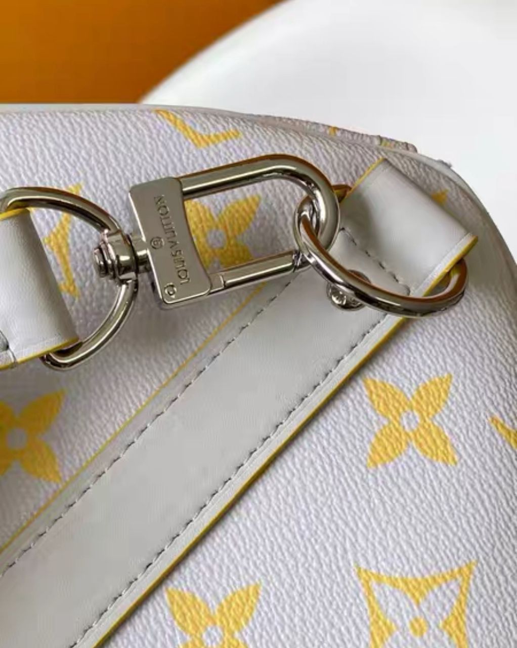 Louis Vuitton Keepall Bandoulière 50
