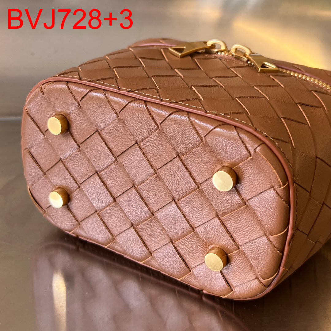 BOTTEGA VENETA INTRECCIATO NAPPA MINI SHOULDER BAG