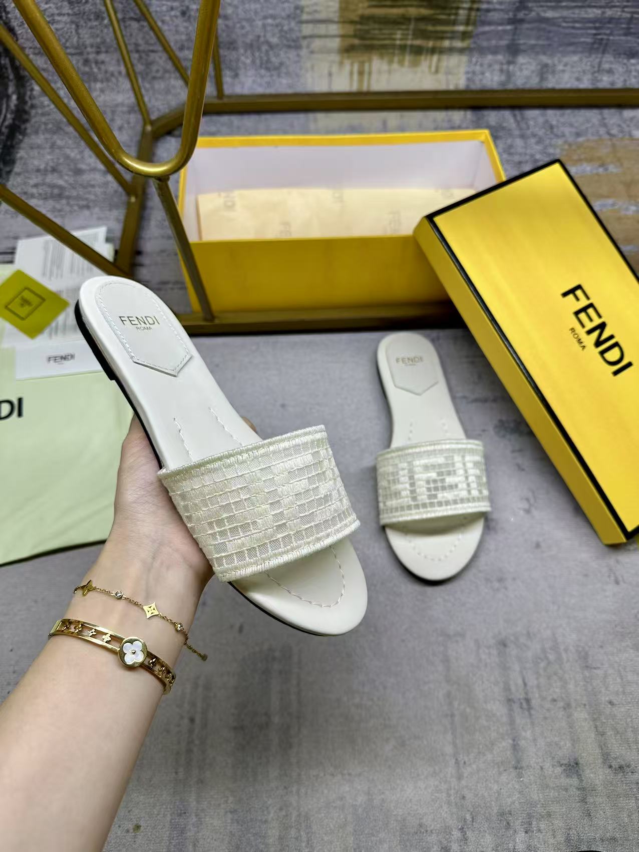 Fendi Slides