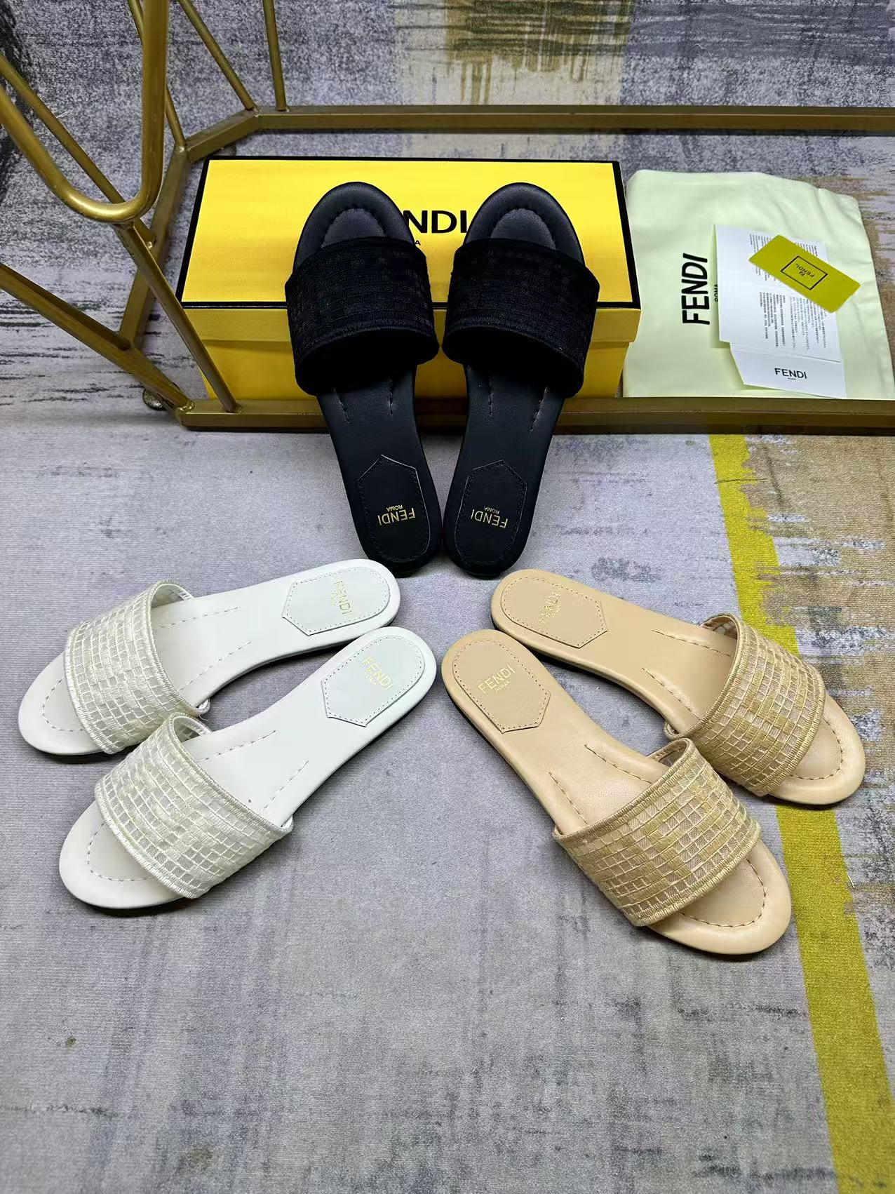 Fendi Slides