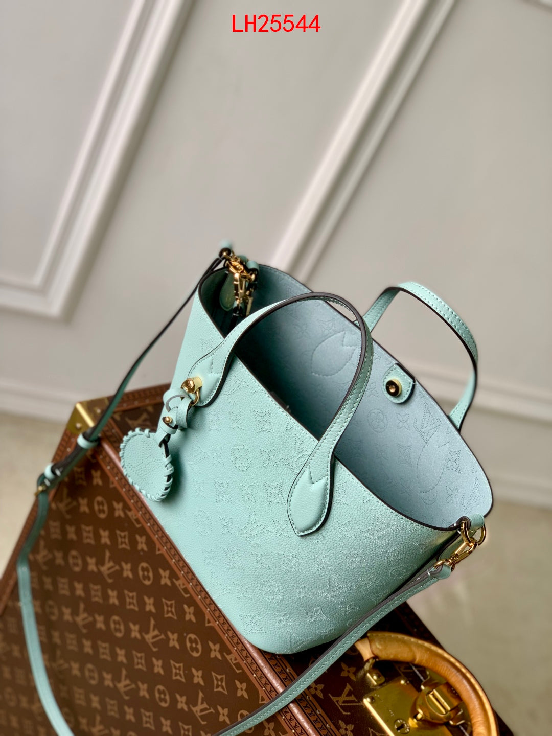 Louis Vuitton Blossom PM Mahina