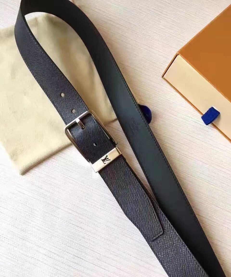 Louis Vuitton PONT NEUF Taiga Belt