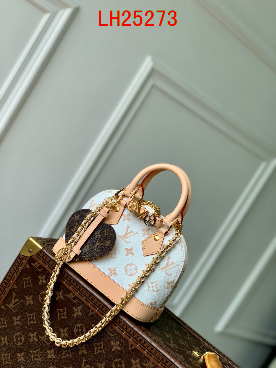 Louis Vuitton Alma Nano bag