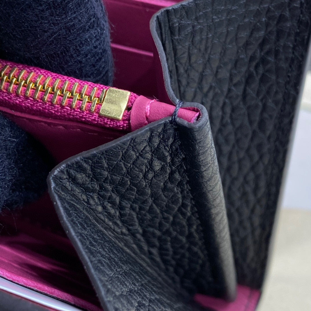 Louis Vuitton Capucines Wallet