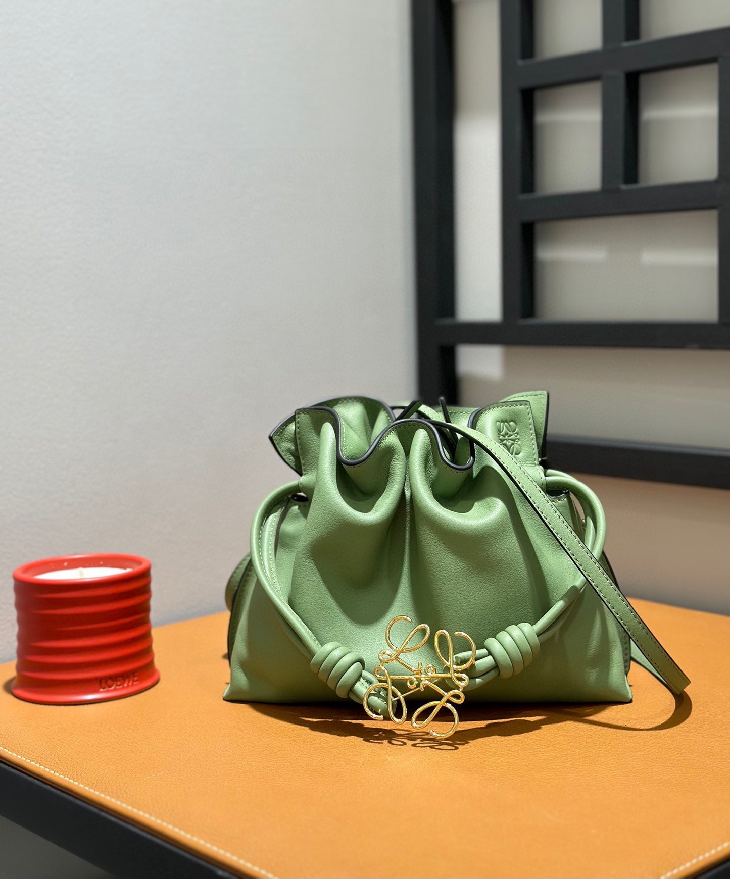 Loewe Flamenco