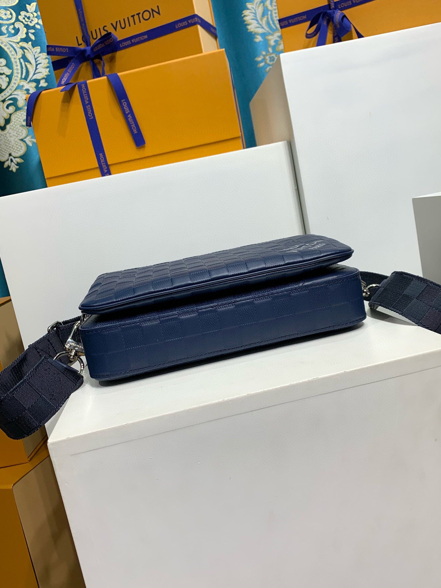 Louis Vuitton Trio Messenger bag