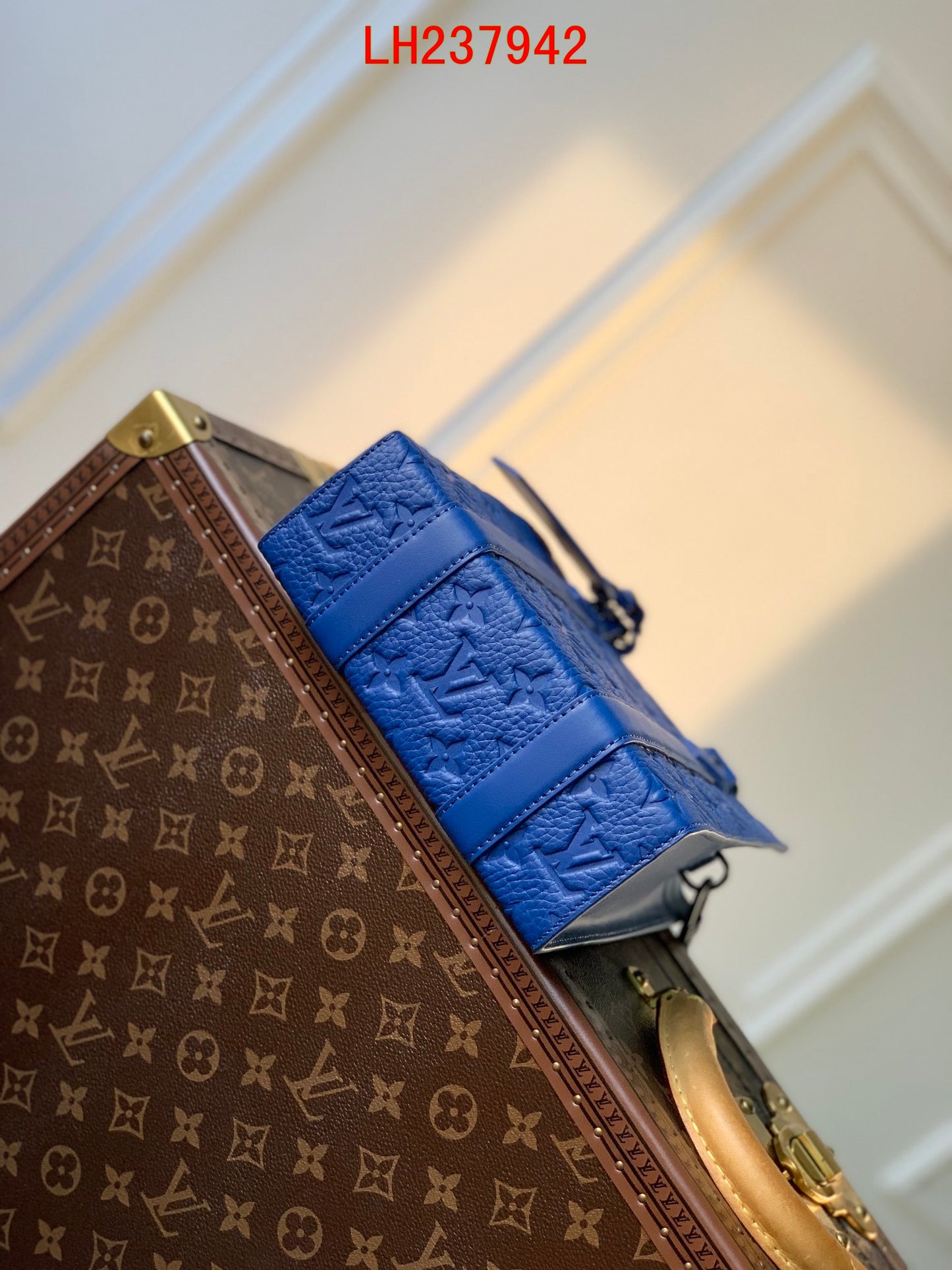 Louis Vuitton Sac Plat Empreinte Eclipse