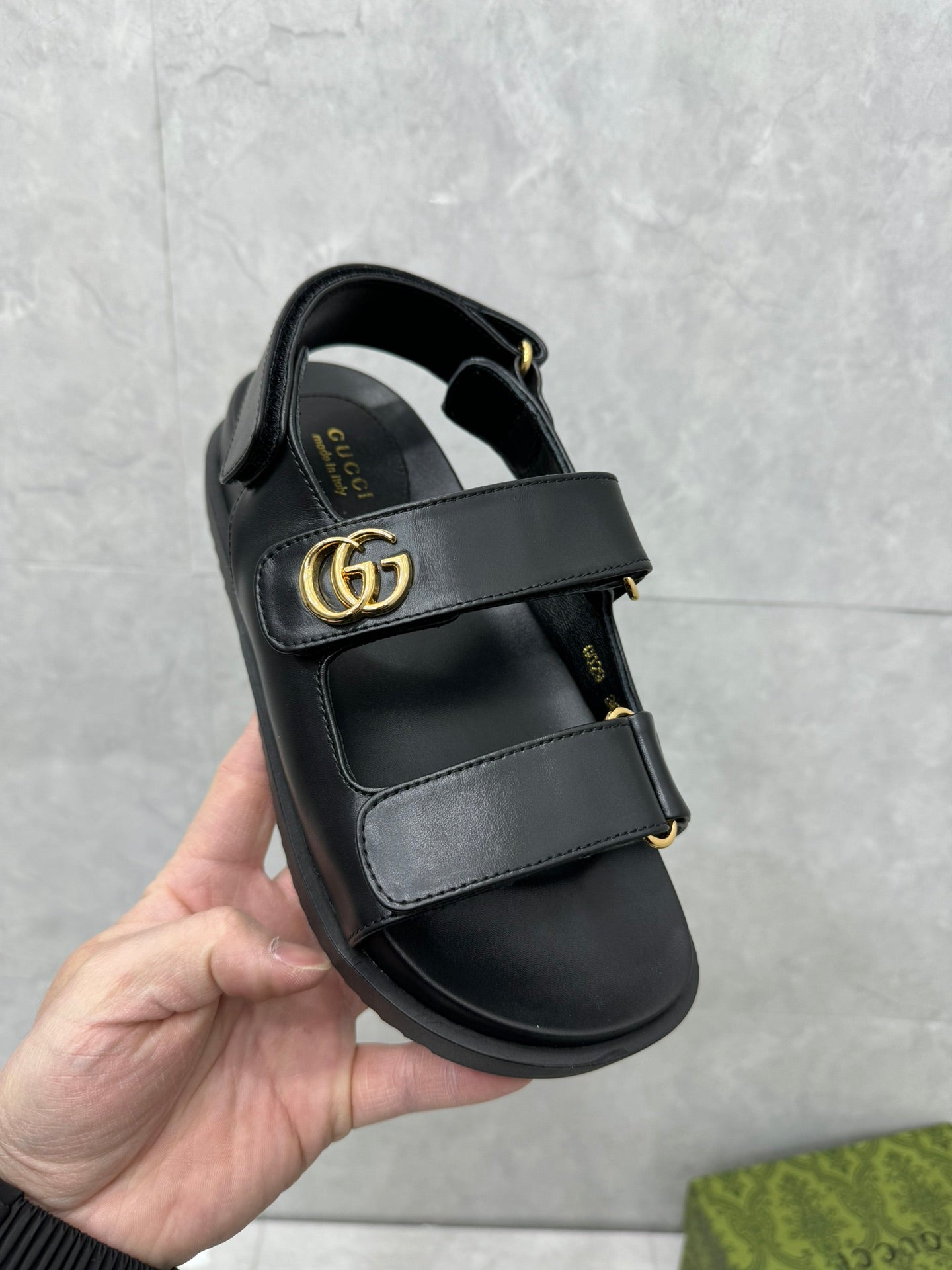 Gucci leather sandals